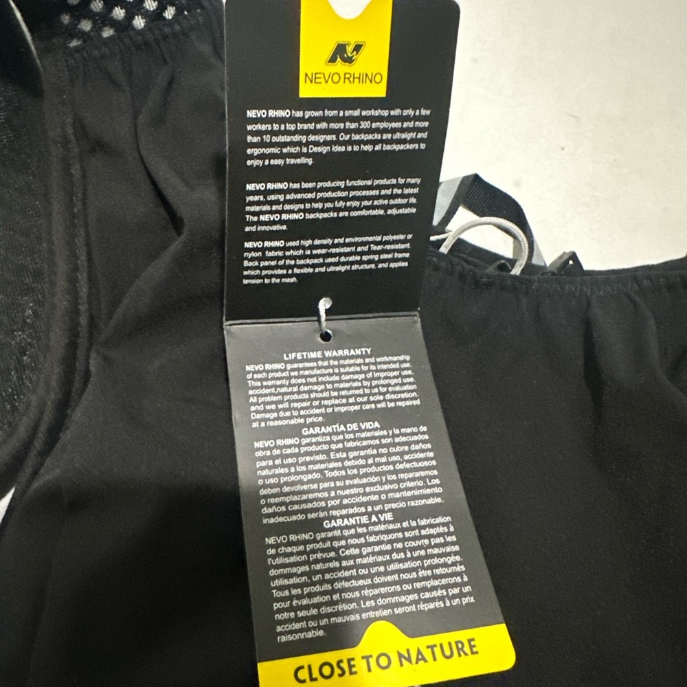 Black Hydration Backpack - Picture 3 of 6